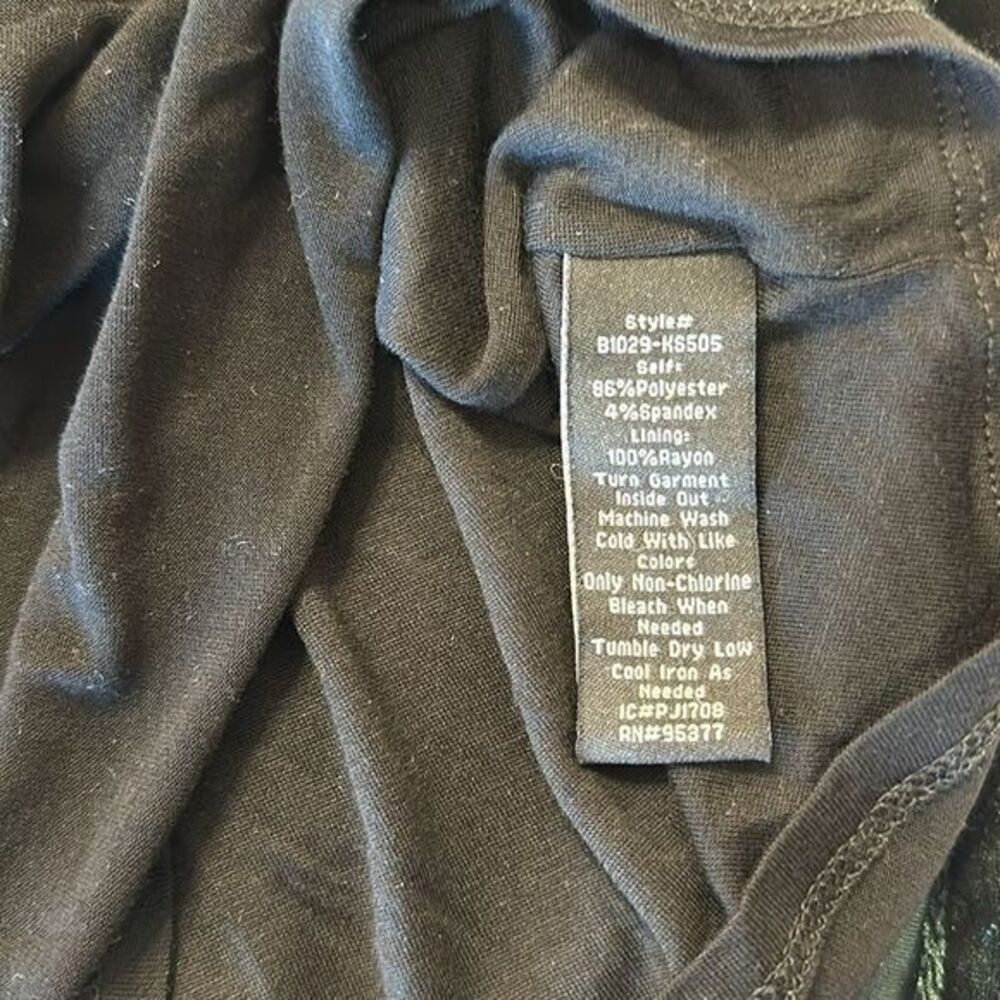 Sanctuary‎ Urban Woodlands Meadow Green Velvet Cold Shoulder Shirt Size Small - Picture 3 of 5